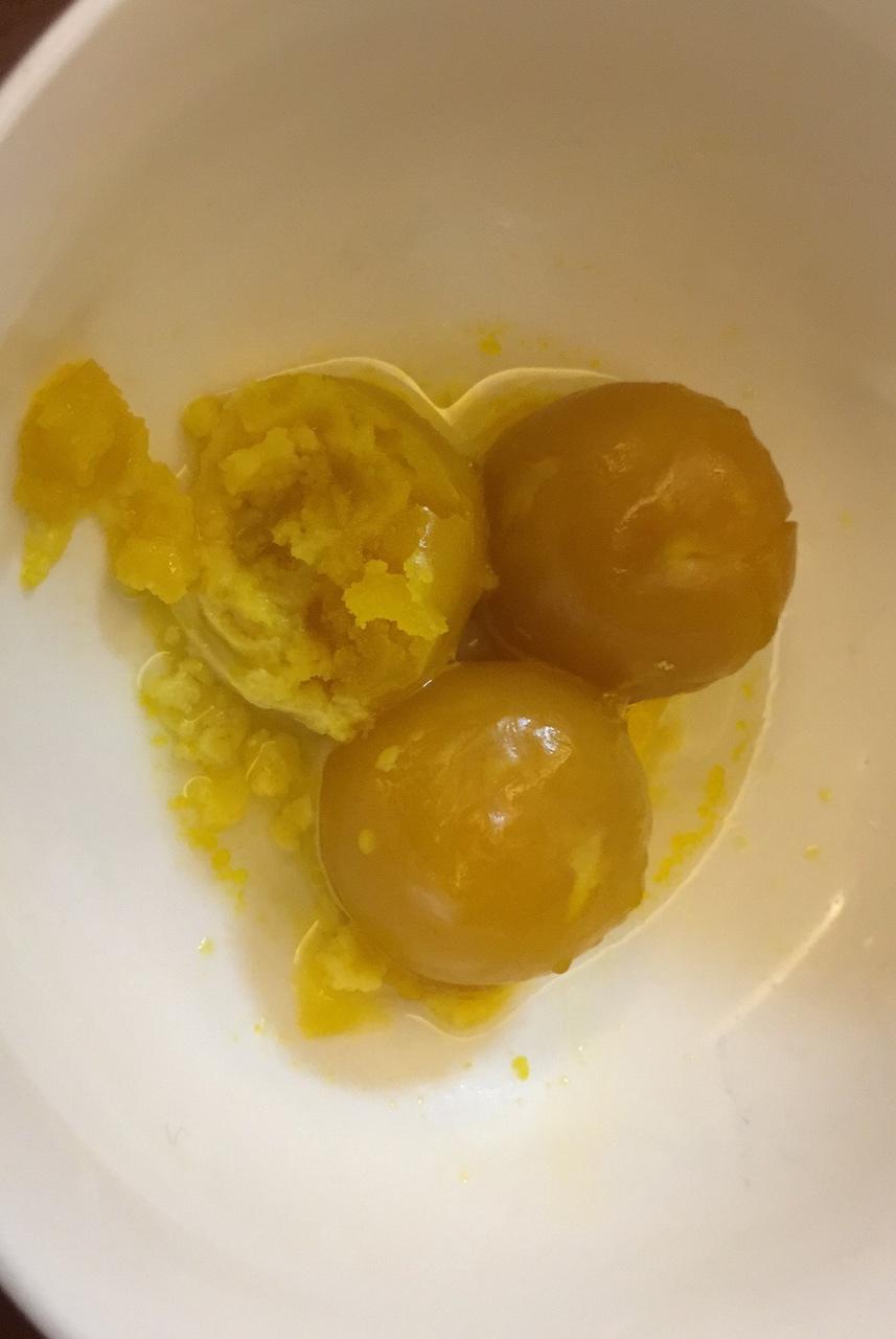 自制咸蛋： 100%出油起沙的咸蛋