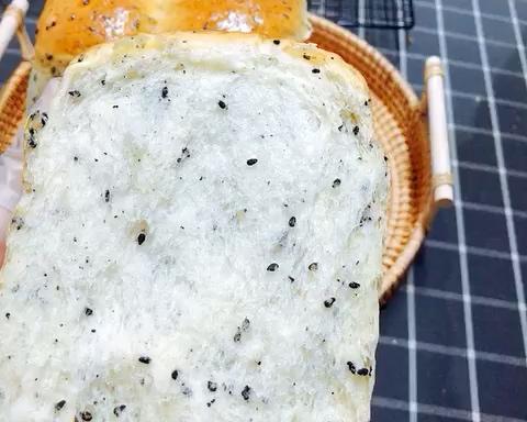 满嘴爆香手撕芝麻吐司（波兰种）