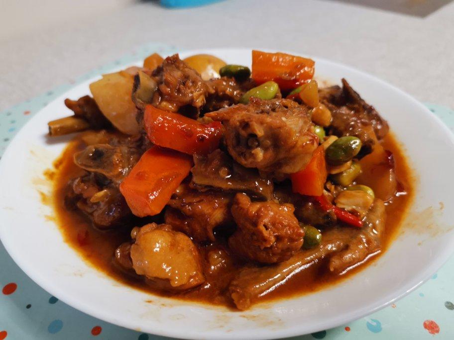 鲜香味浓土豆烧鸡（还是焖鸡？炒鸡？随便啦）