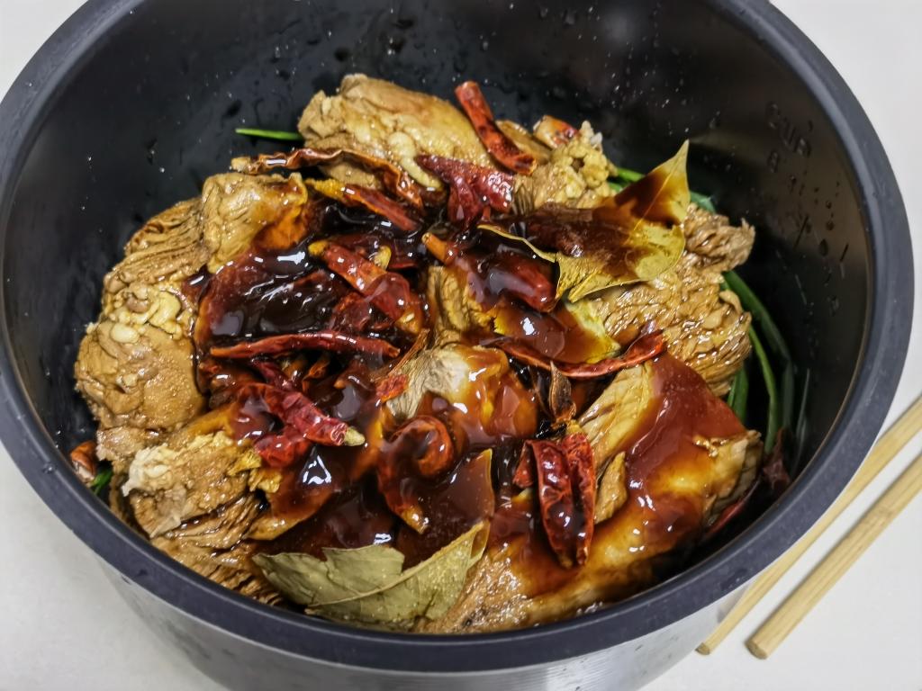 电饭锅版本卤牛肉（减脂餐必备）的做法 步骤5