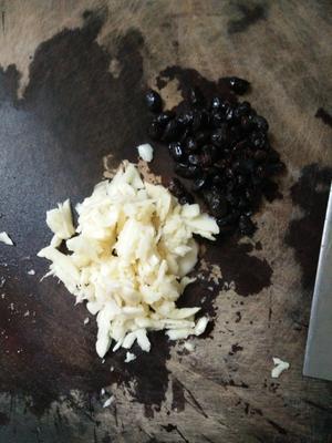 超快手豆豉蒸排骨的做法 步骤1