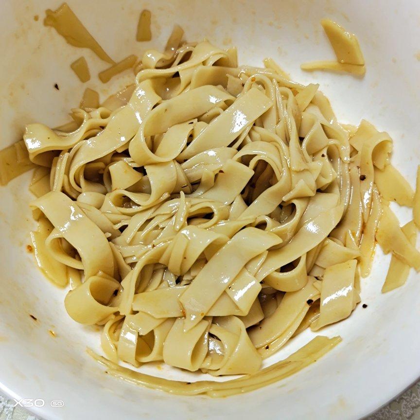 10分钟搞定的一碗葱油拌面