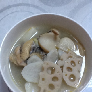 莲藕炖鸡汤