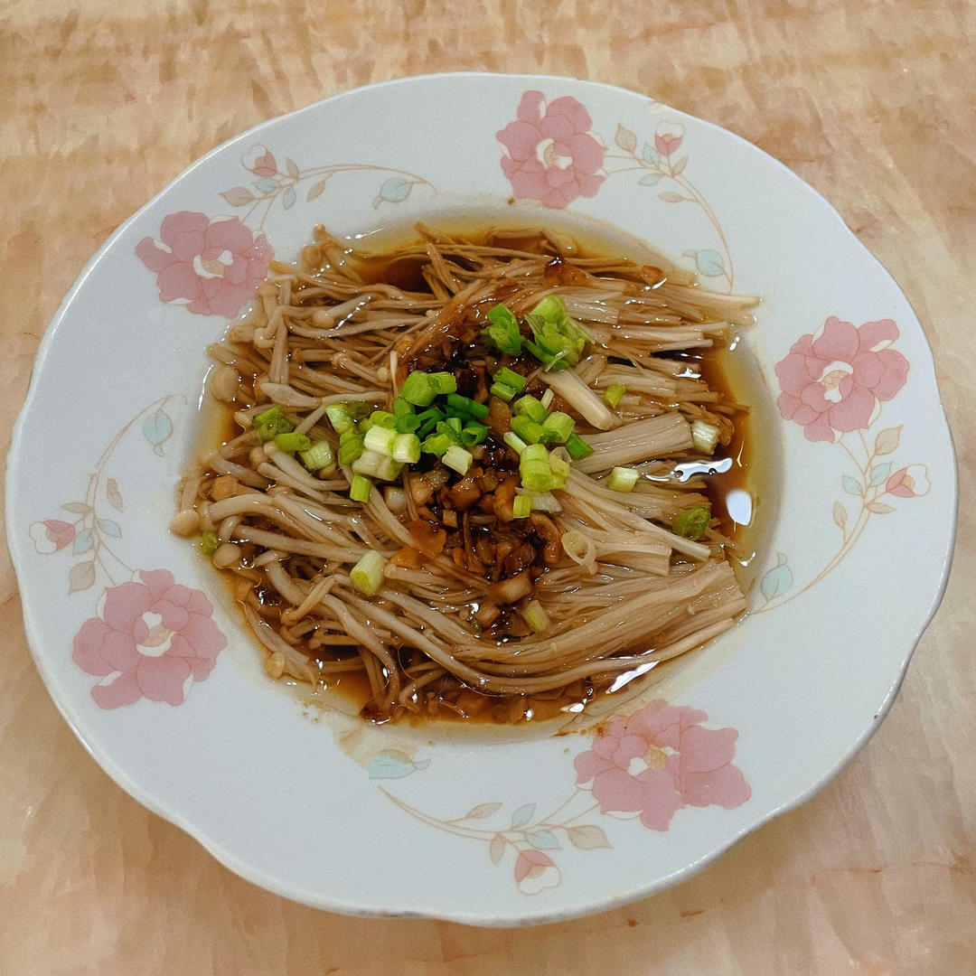 超级下饭的蒜蓉金针菇！好吃到爆