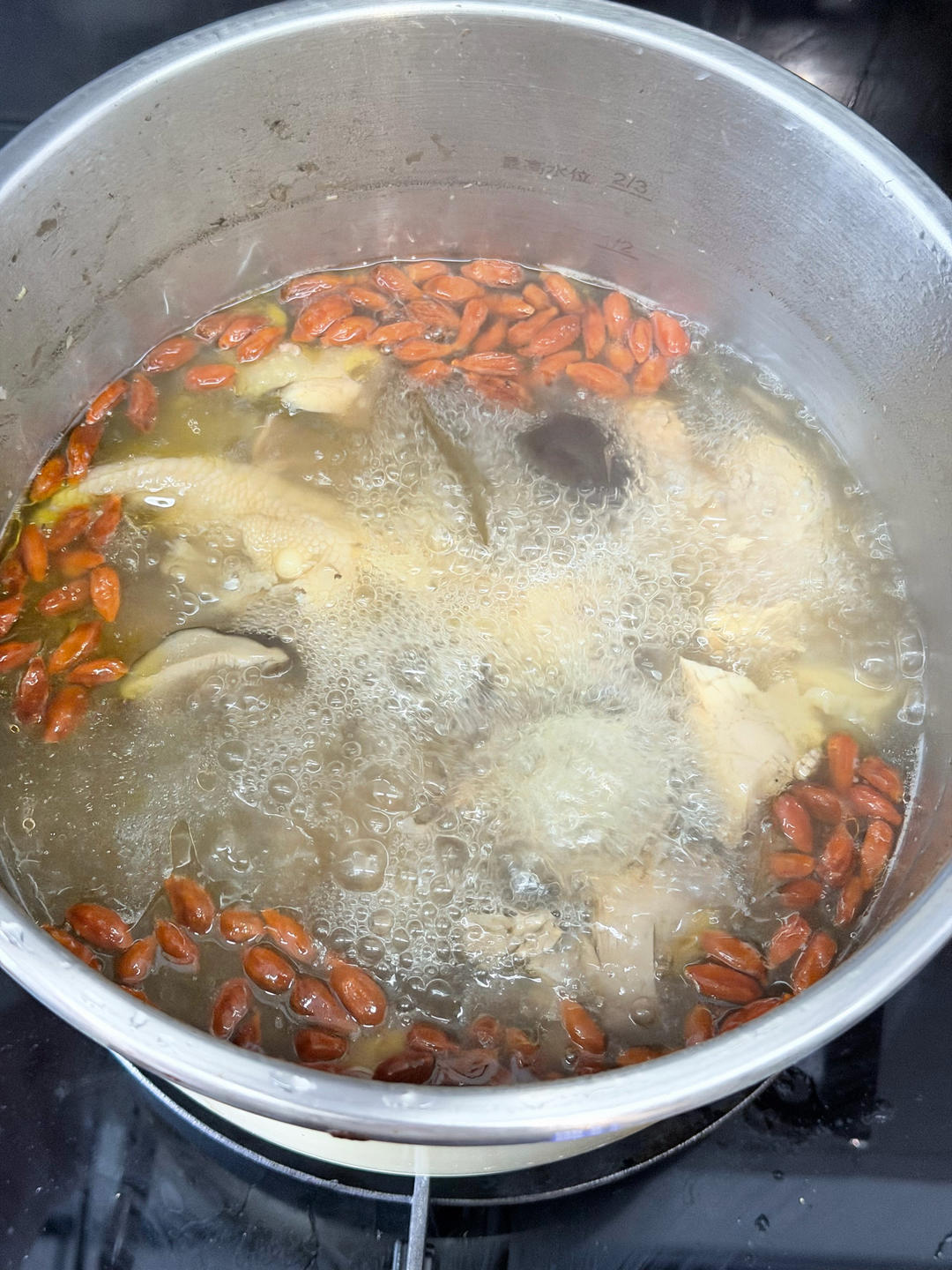 奶奶教的鲜香肥美香菇炖鸡汤