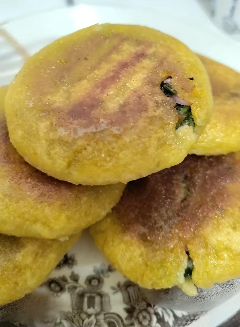 萝卜缨油滋啦菜饼子