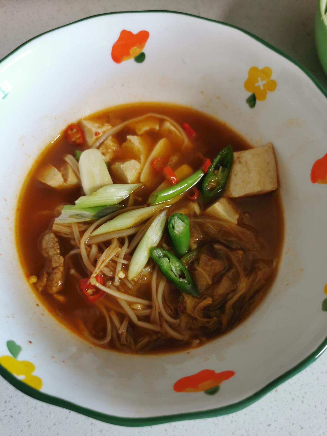 辣白菜豆腐汤