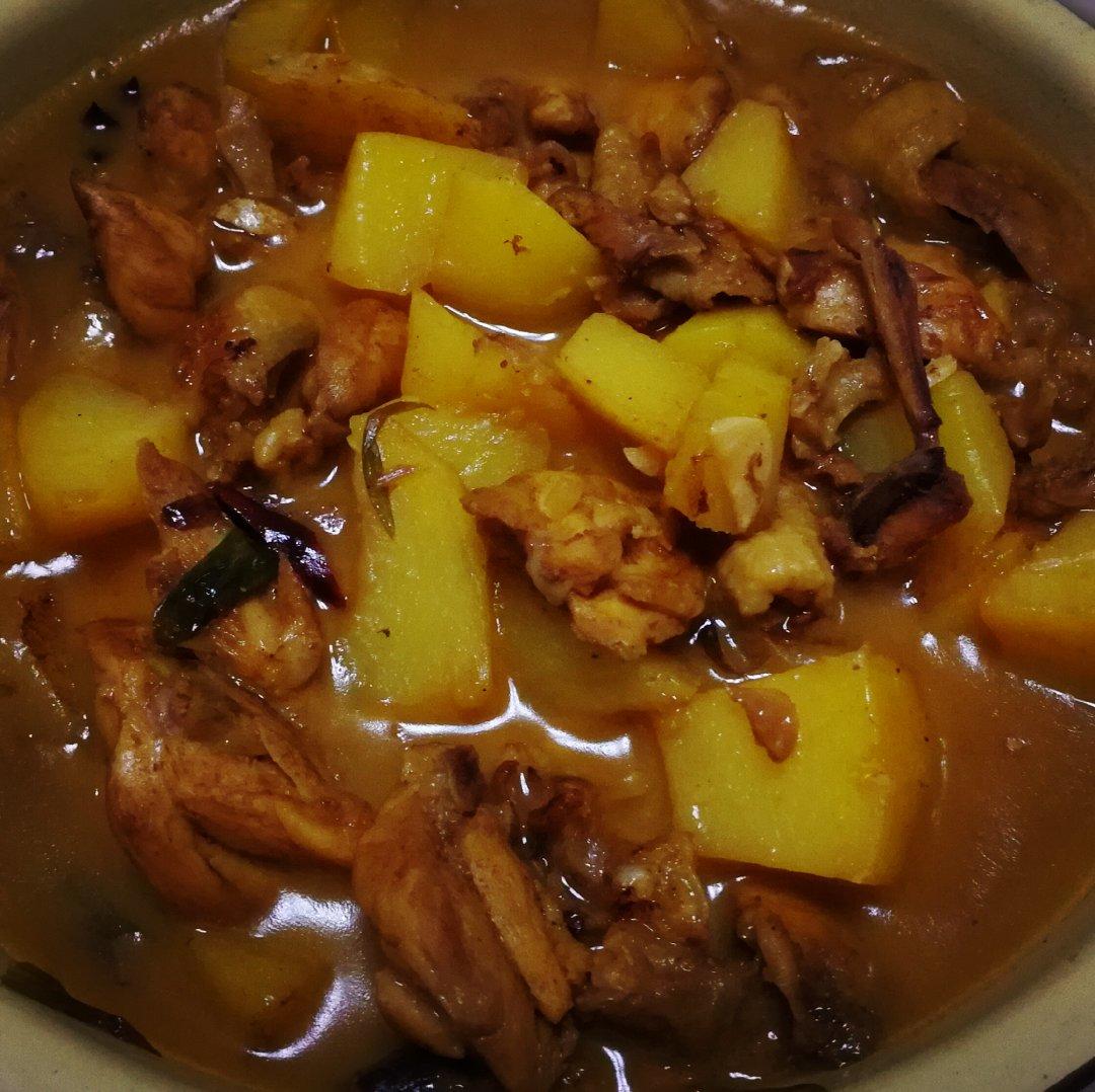 土豆炖鸡块
