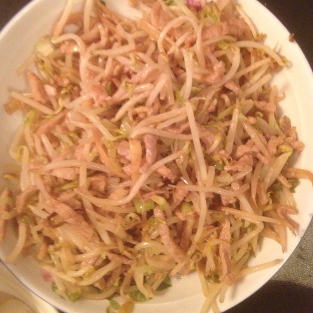 豆芽炒肉丝