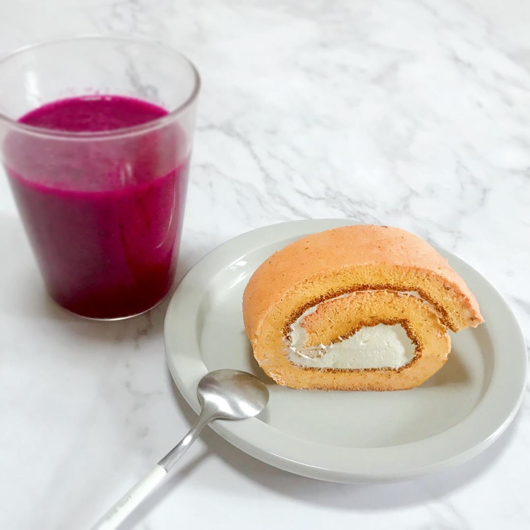 粉粉嫩嫩的火龙果蛋糕卷(无油版)