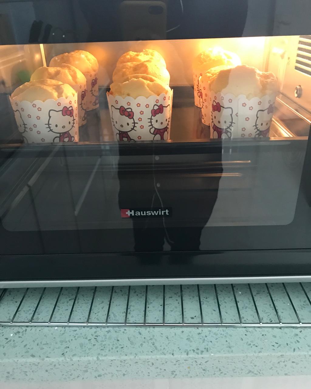 软绵绵戚风纸杯蛋糕