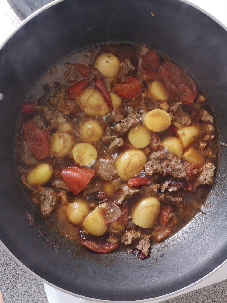 红烧牛肉土豆 （独家秘制）
