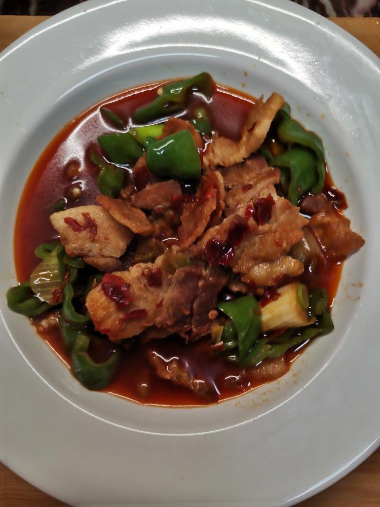 厨师长教你：“回锅肉”的正宗做法，先收藏