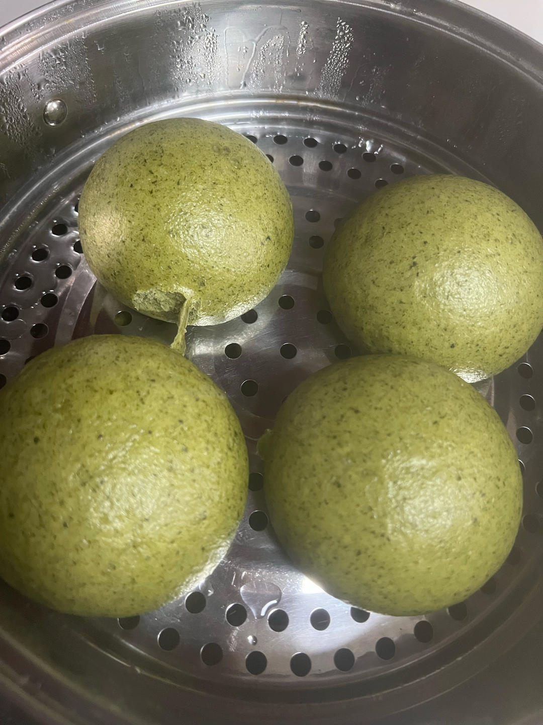 菠菜汁加了它 馒头颜色翠绿不变色 附细节视频详解