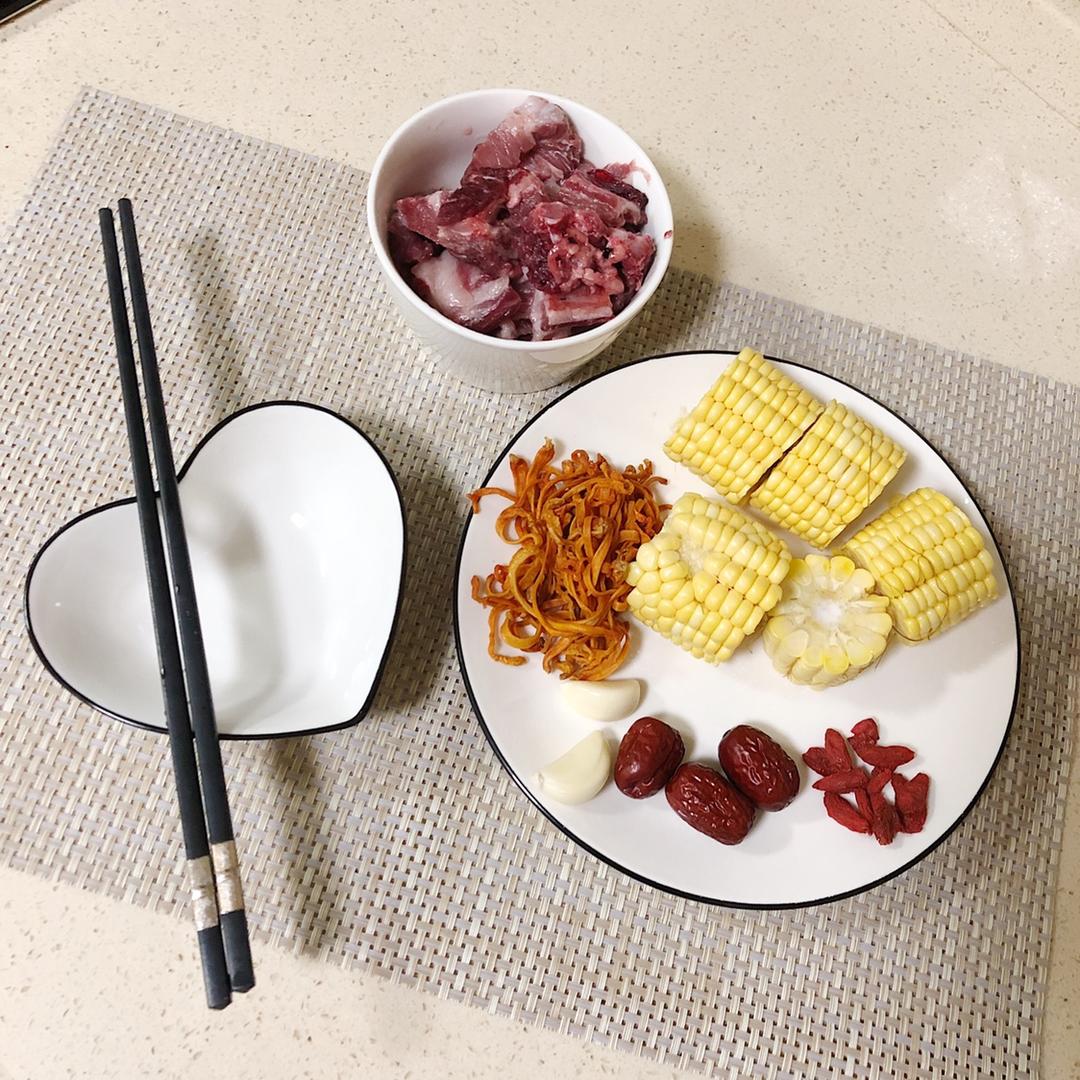 【都挺好】食谱复刻-虫草花排骨汤