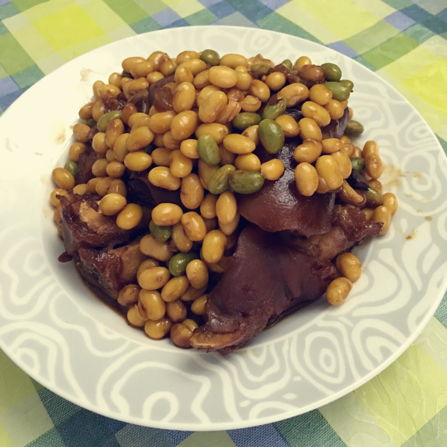 南乳花生猪脚煲