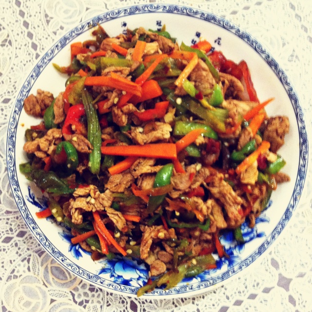 胡萝卜炒肉片