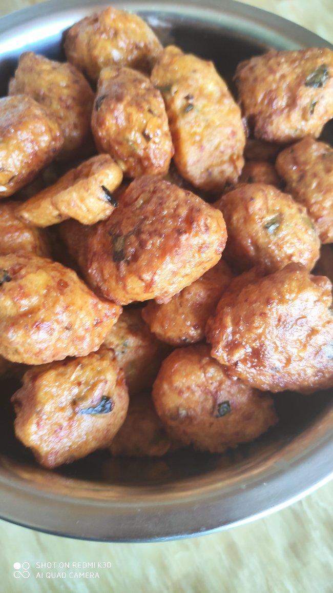 就像有句话所说：成年人的世界里，从来就没有“容易”二字。很多时候，你只能单枪匹马，直面生活的兵荒马乱。