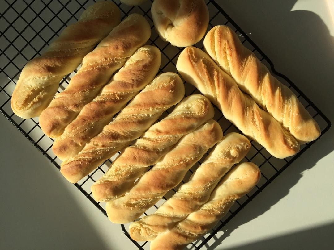 椰蓉面包棒 | 附自制椰蓉馅 两种整形方法