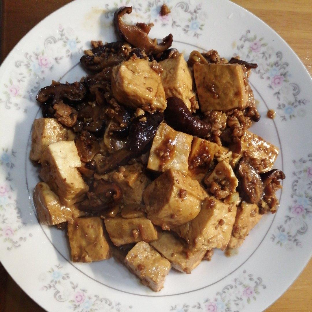 超级下饭的香菇肉沫豆腐