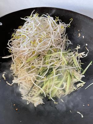 中式-豆芽炒素三丝的做法 步骤4