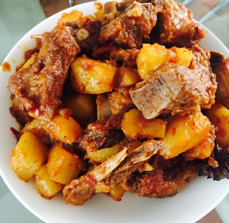 家常菜 川味土豆烧排骨 李泽真菌_做的川味土豆烧排骨 李泽真菌