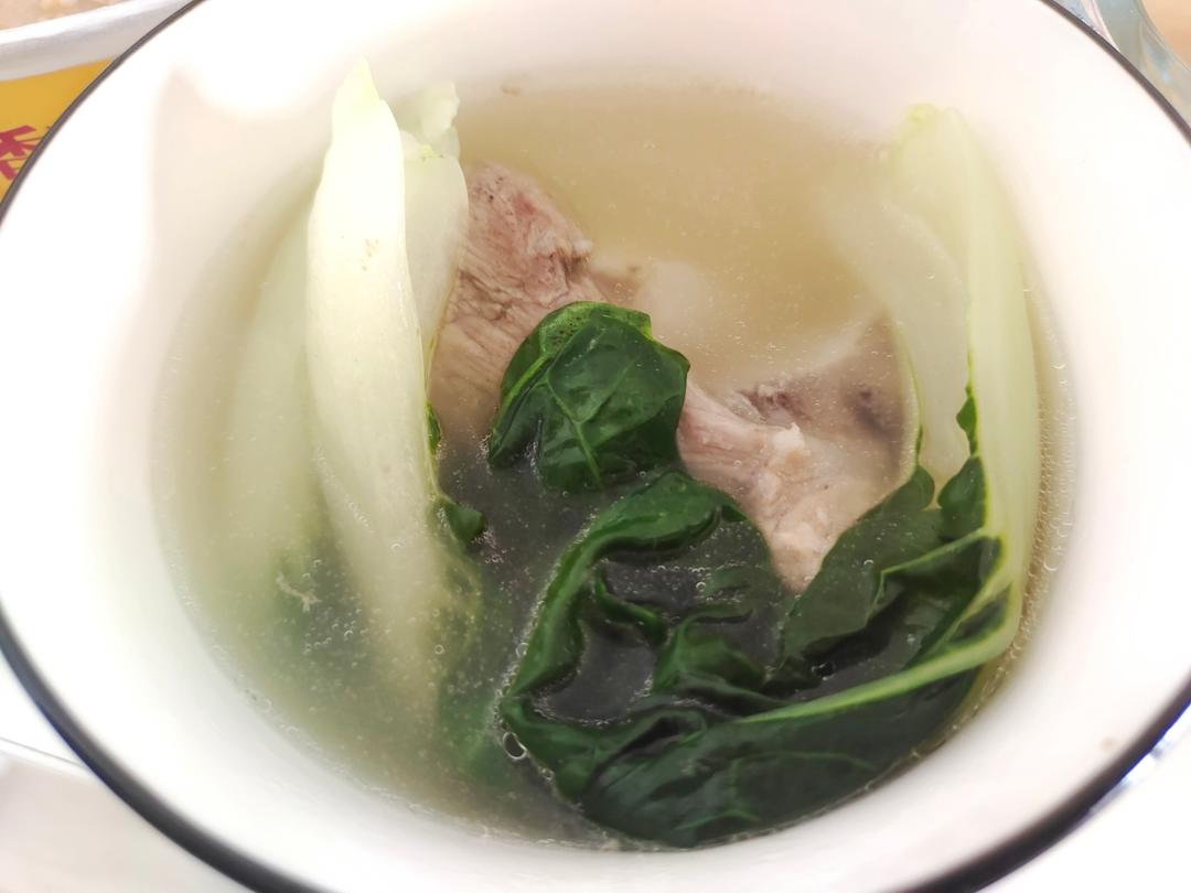 奶白菜猪骨汤