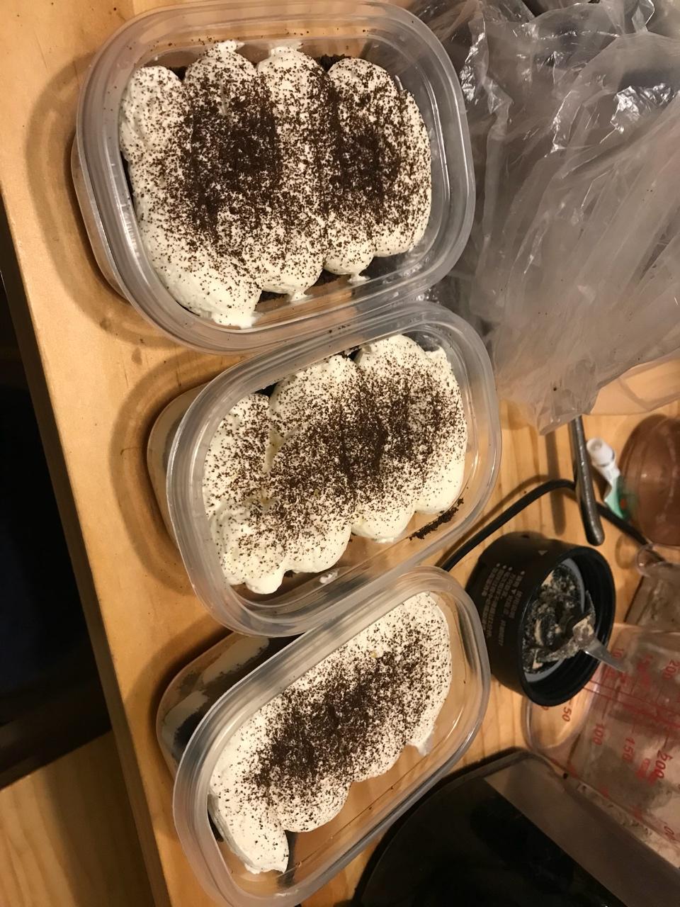 双色木糠盒子蛋糕