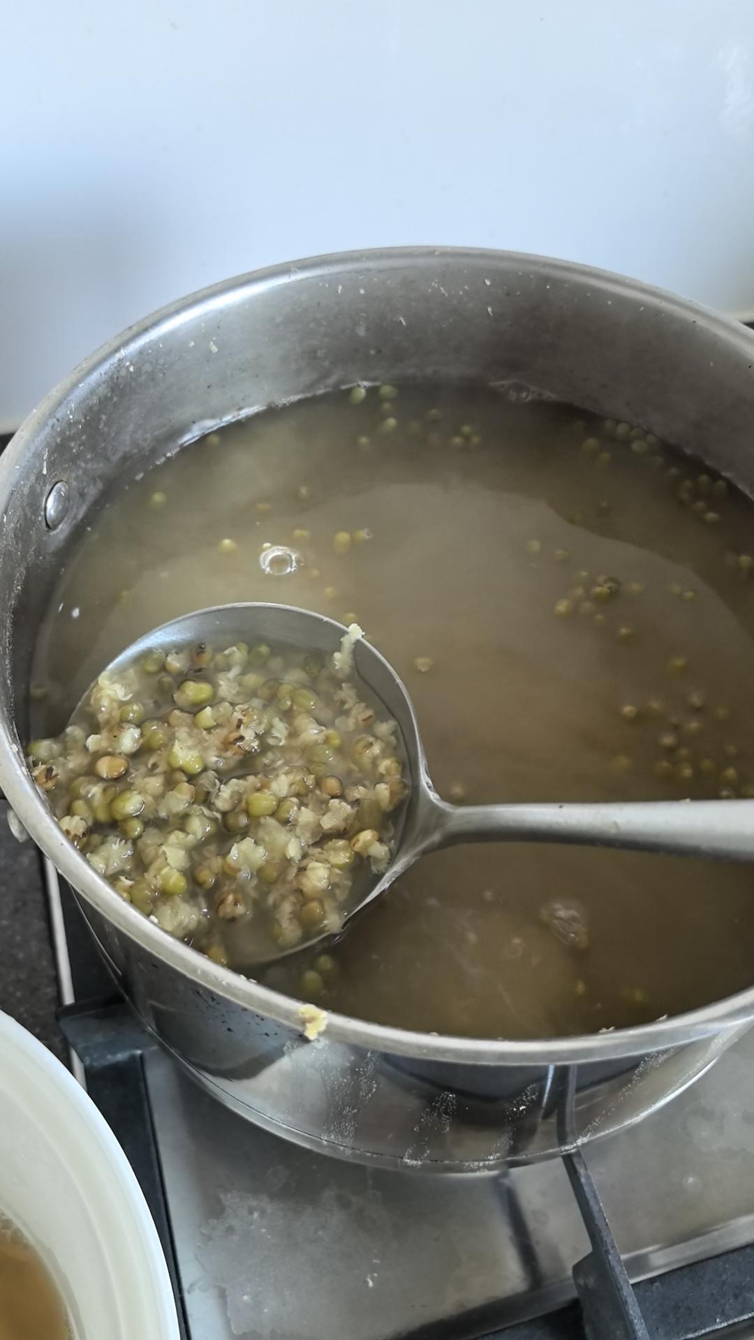 如何做出沙的绿豆沙