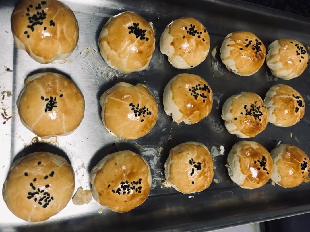 酥的掉渣的肉月饼