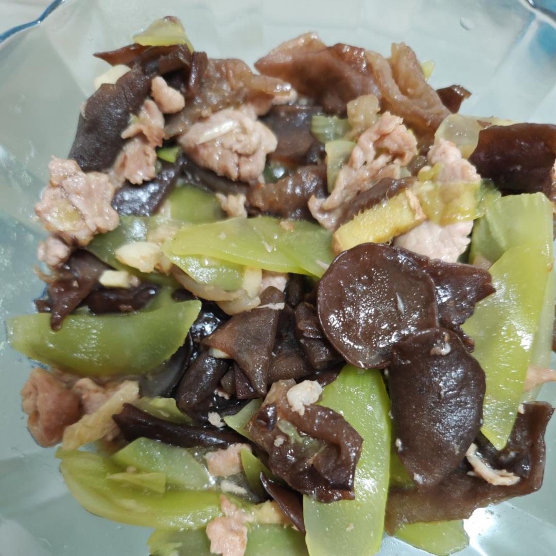 莴笋木耳炒肉