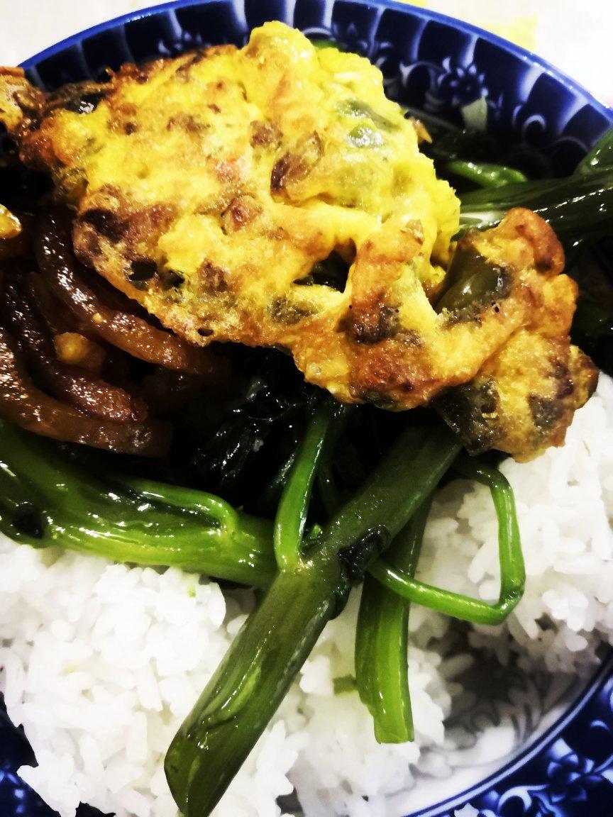 辣椒鸡蛋饼（超好吃的下饭菜）