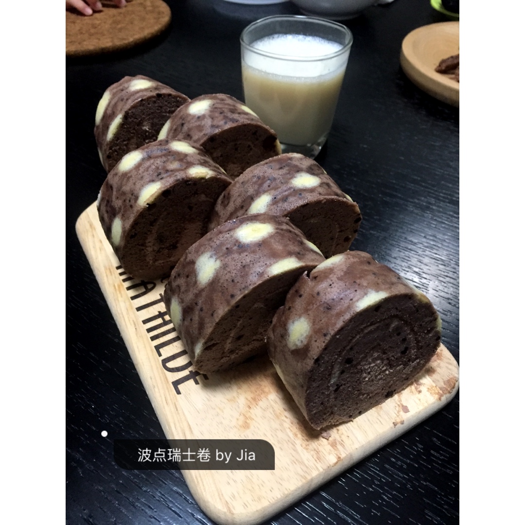可可奶油波点蛋糕卷
