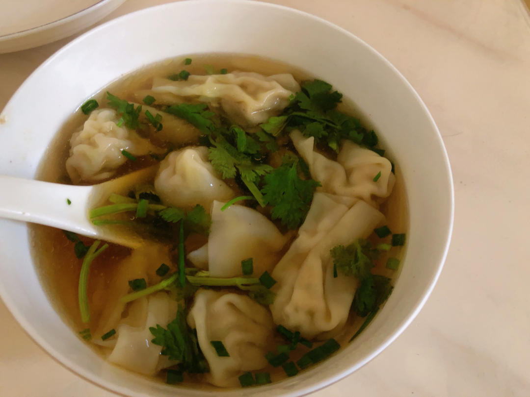 巨鲜美‼️一滴汤都不剩 ｜ 芹菜鲜肉馄饨