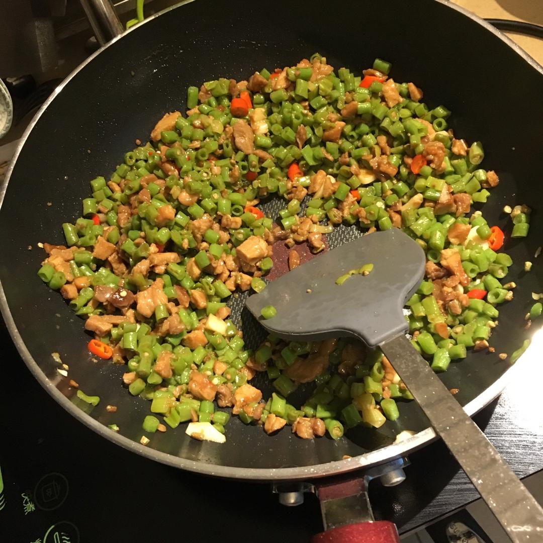 肉沫豆角下饭菜