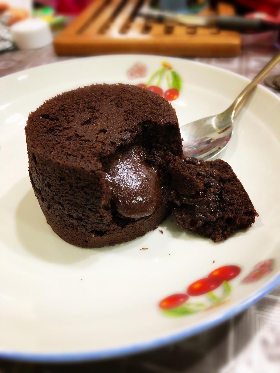 巧克力熔岩蛋糕(全图文超简单)