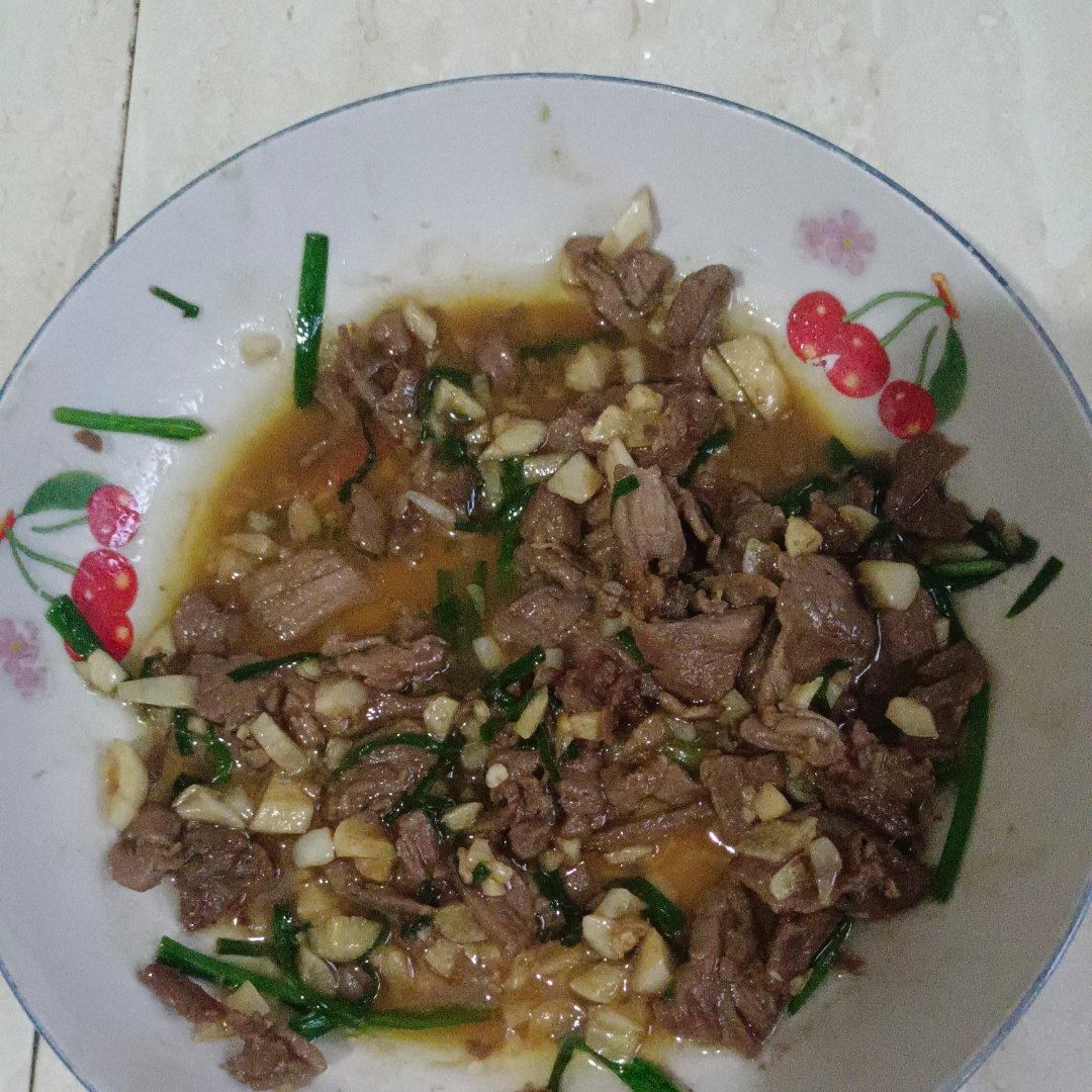 小炒牛肉（肉嫩味香）