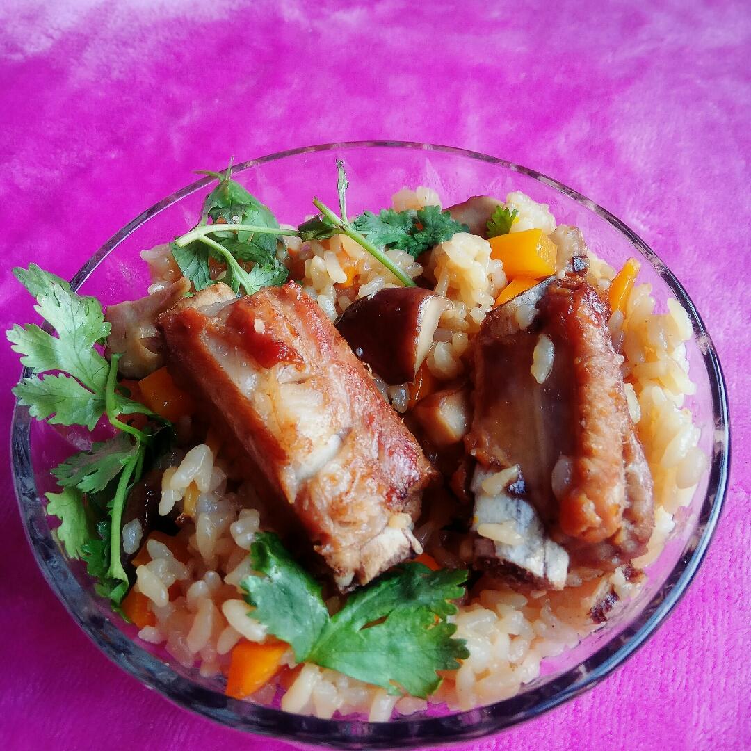 喷香排骨焖饭（爆好吃）