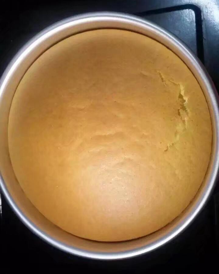 烤箱做蛋糕（戚风蛋糕的做法）