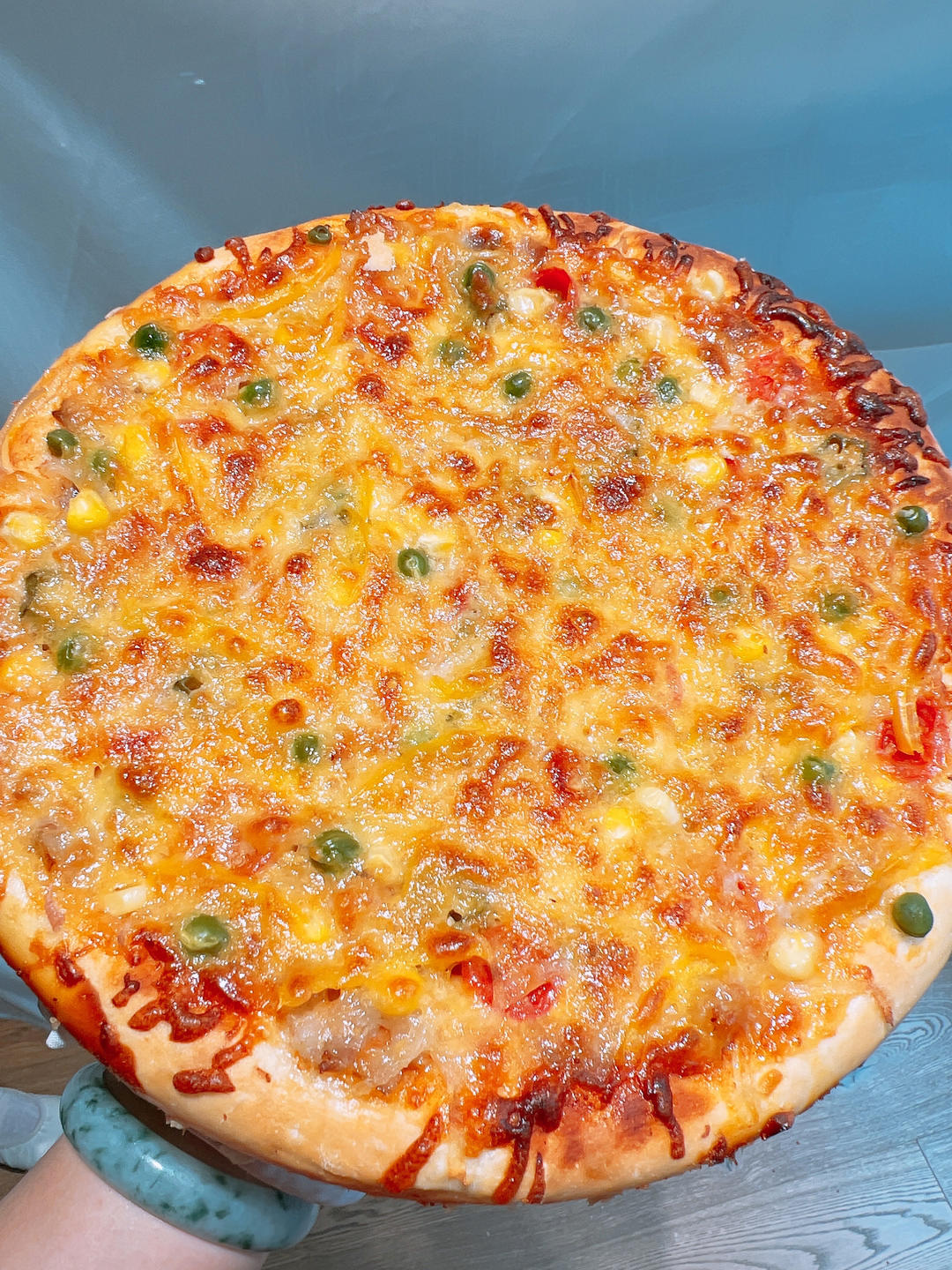 薄饼脆皮火腿pizza