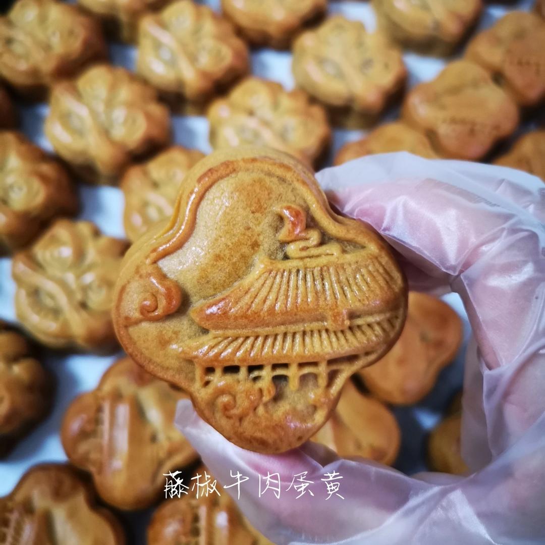 广式莲蓉（豆沙）蛋黄月饼（超详细步骤）
