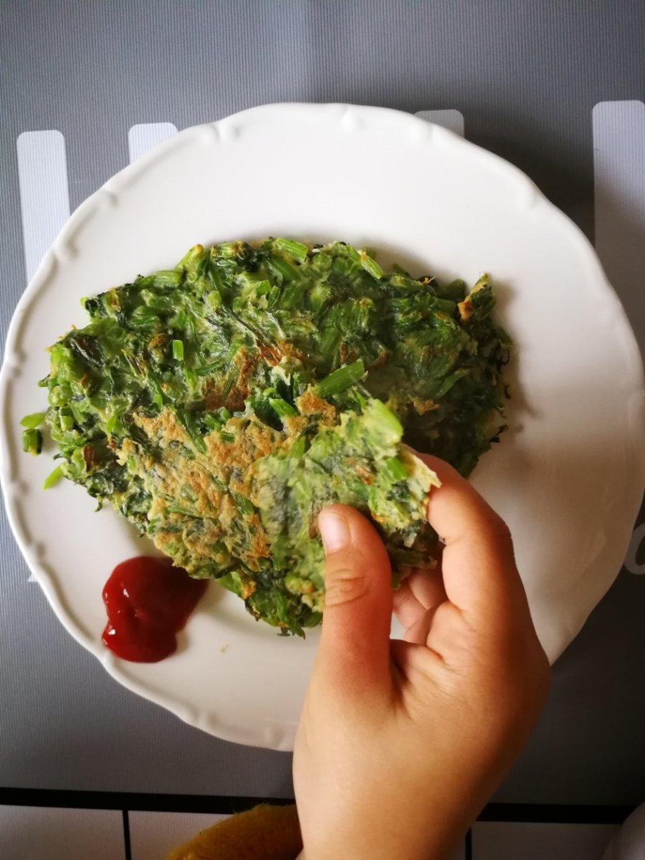 茼蒿鸡蛋饼