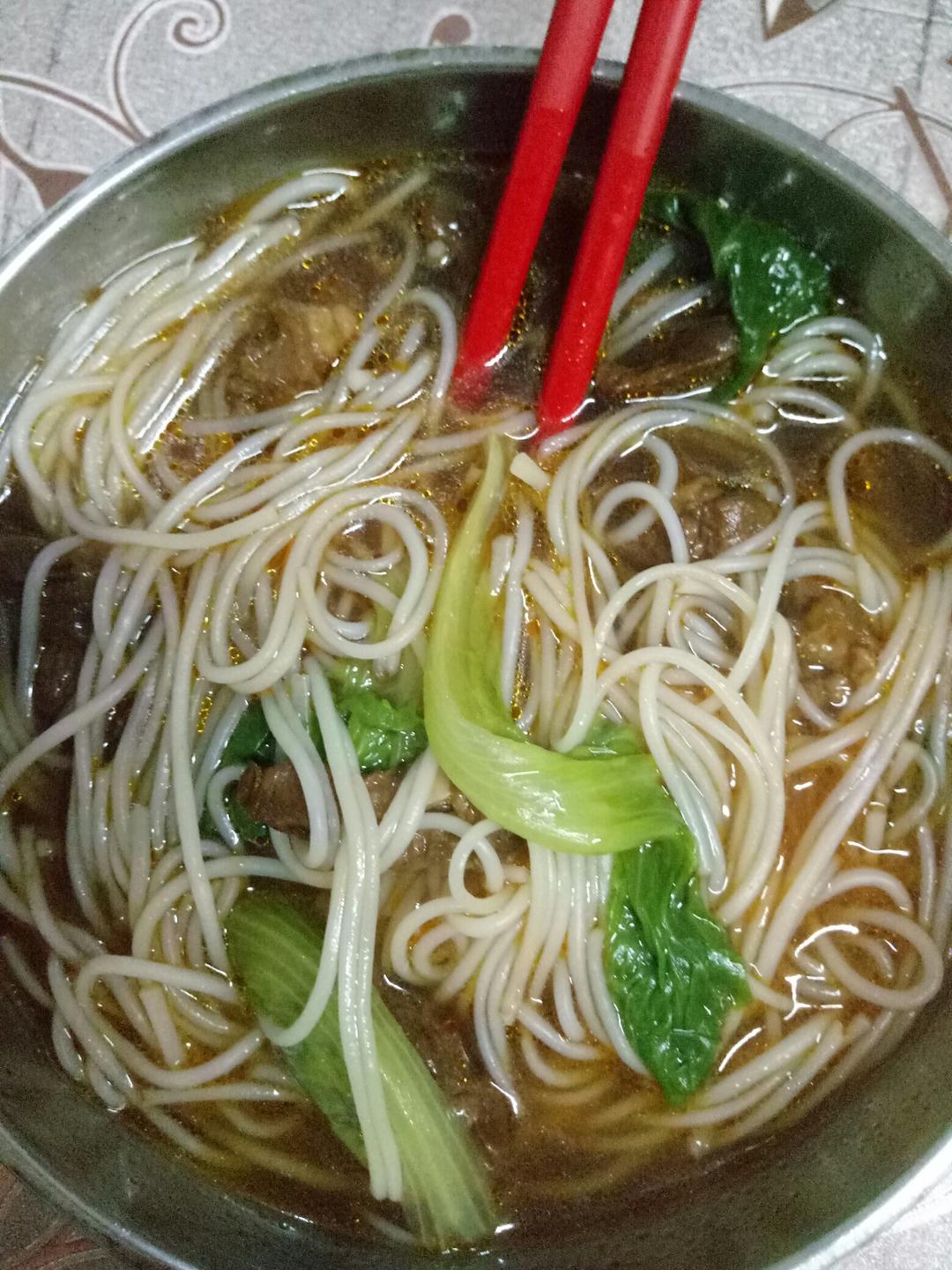 牛腩粉