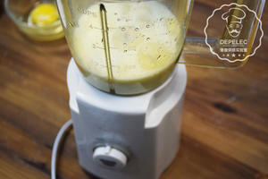 德普烤箱食谱—奶酥香蕉面包的做法 步骤1