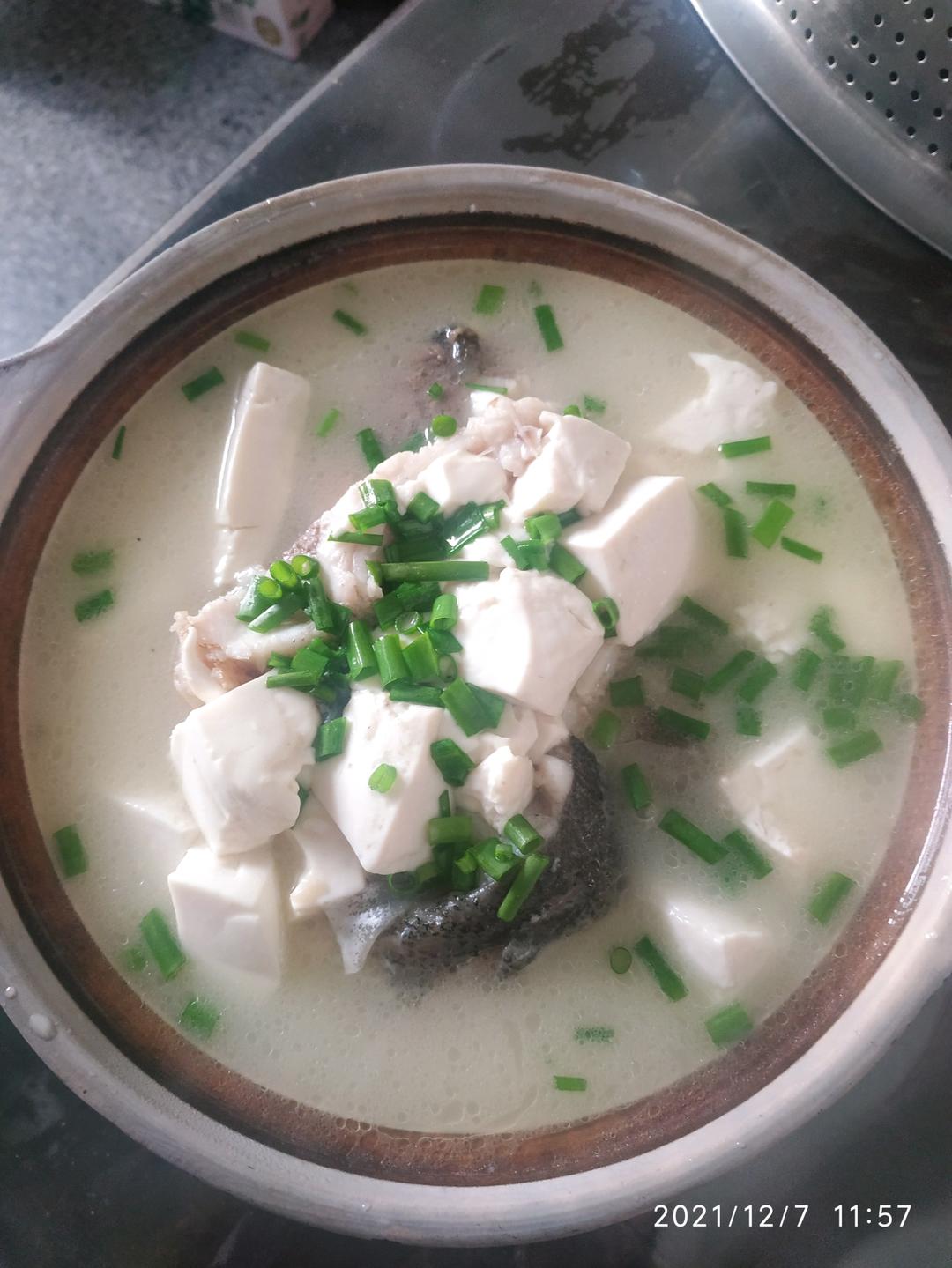鱼头豆腐汤