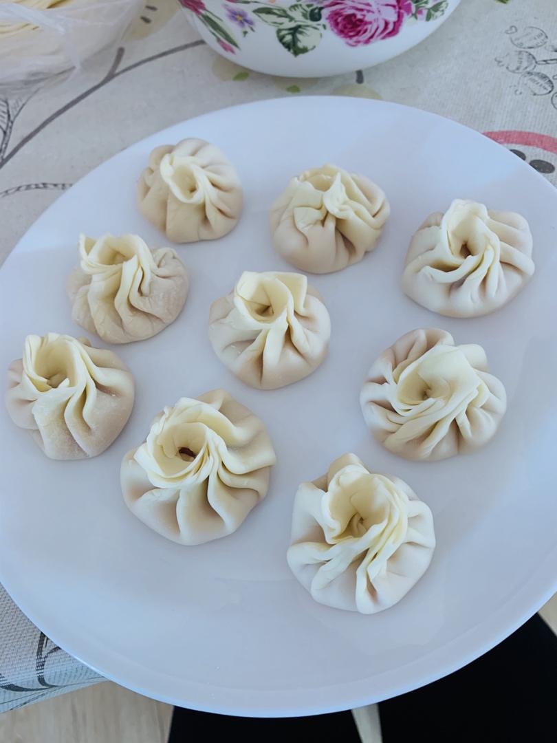 0失败灌汤小笼包(饺子皮版)
