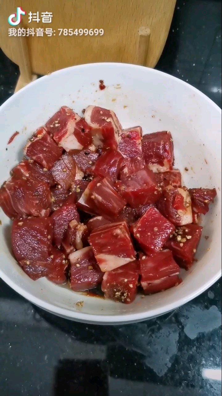 黑蒜子牛肉粒