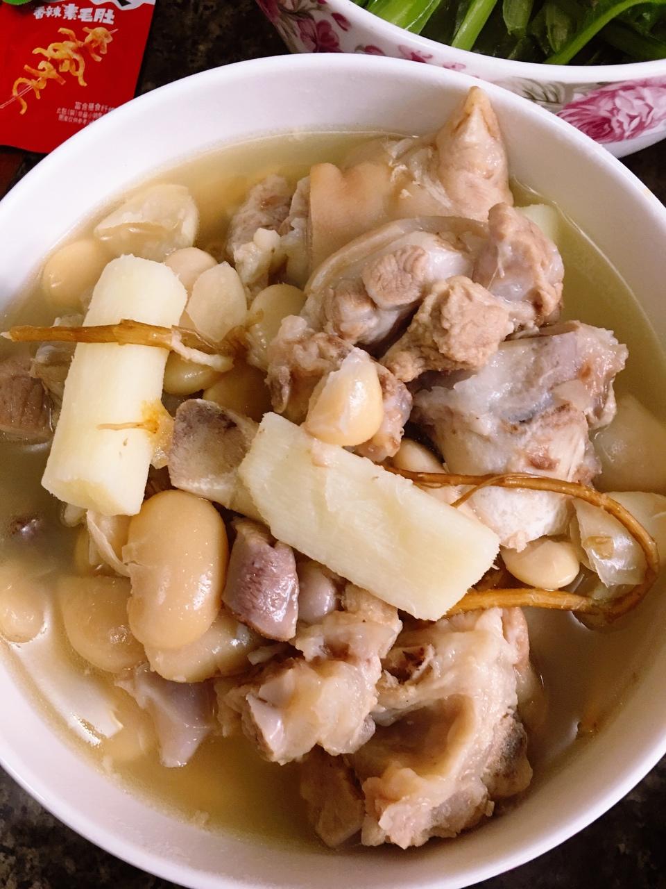 秋冬滋补佳品：药膳猪蹄