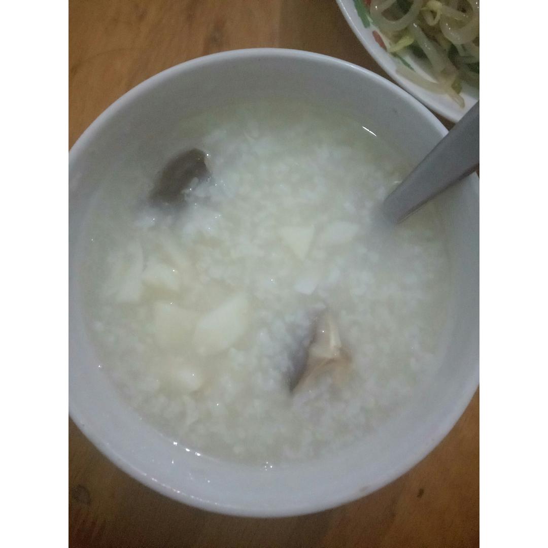 香菇山药粥（非常适合胃口不好的时候吃）