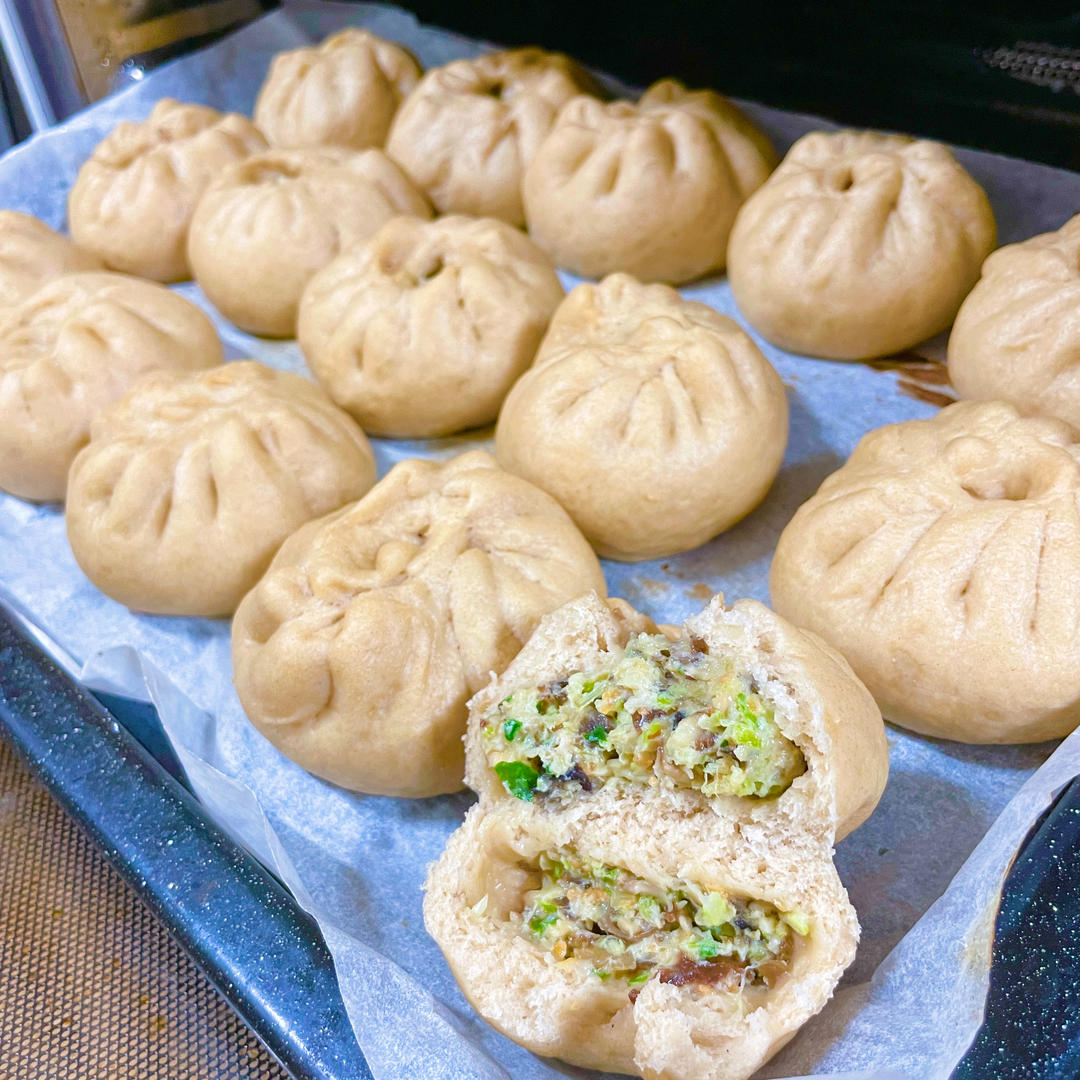 失败的）全麦芹菜猪肉包子 面包机 烤箱